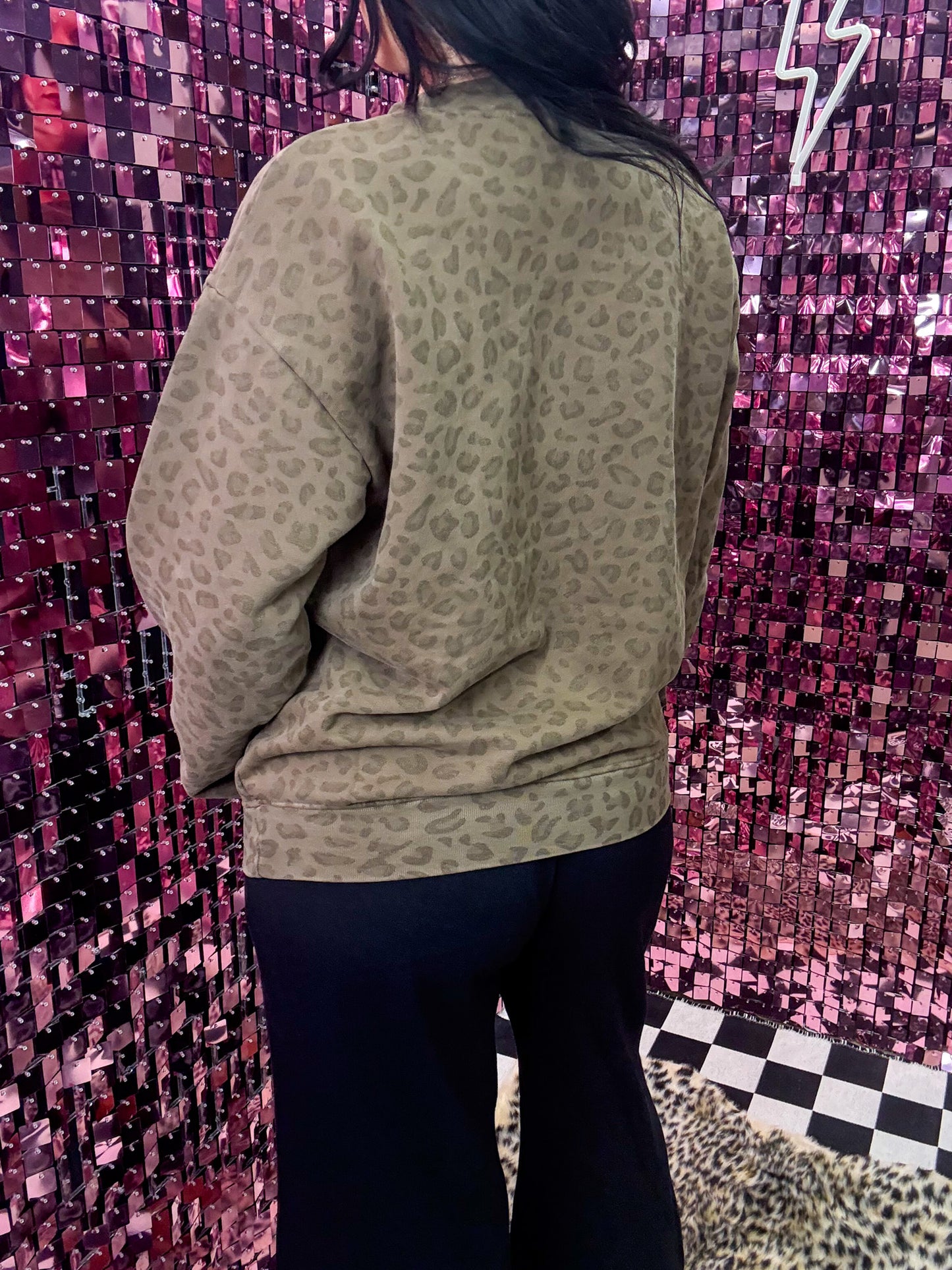 *PRE-ORDER* The Cozy Weekender Sweatshirt