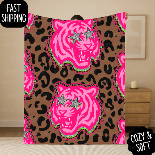 Pink Leopard Tiger Velveteen Plush Blanket | Cozy Throw