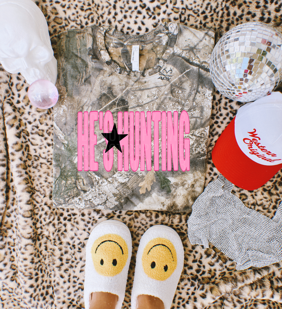 He's Hunting - Pink Star